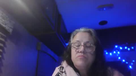 Snapshot of iseestarz420 chatting on December 8, 2:28 am Iseestarz420 online show from December 8, 2:28 am