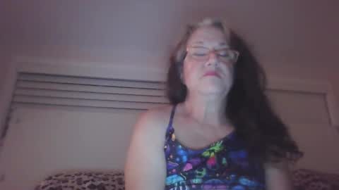 Snapshot of iseestarz420 chatting on January 6, 6:25 am Iseestarz420 online show from January 6, 6:25 am