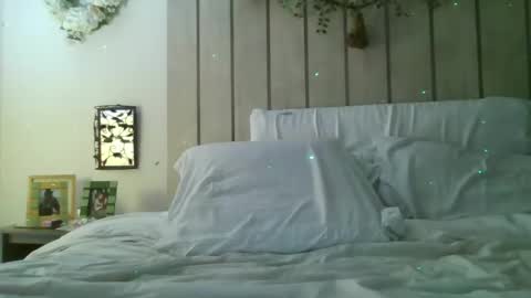 Snapshot of iseestarz420 chatting on September 26, 3:43 am Iseestarz420 online show from September 26, 3:43 am