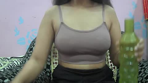 ishika_singh_ online show from April 5, 1:14 am