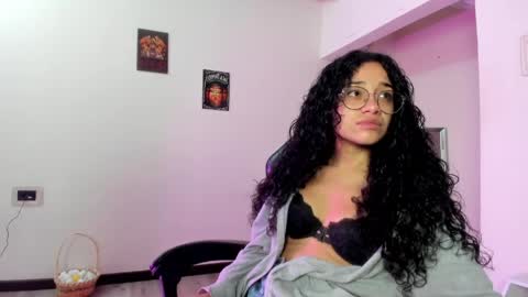 isis_black_ online show from April 13, 3:01 am