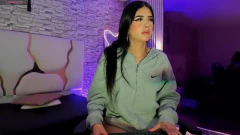 Snapshot of isis_tay1 chatting on July 14, 3:11 am isis_tay1 online show from July 14, 3:11 am