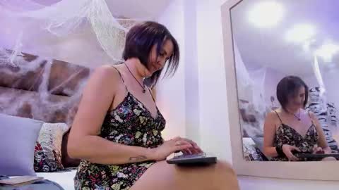 Isis online show from October 31, 11:22 am