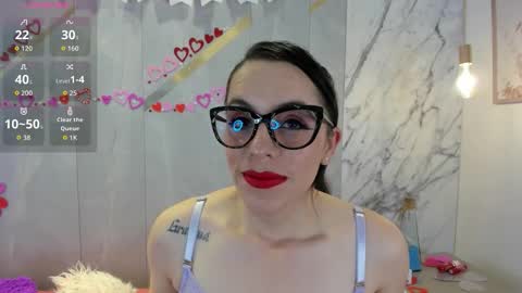 Isis Noir online show from February 7, 7:39 pm