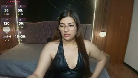 ISIS ROSEE online show from June 16, 12:08 pm