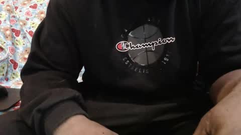 Snapshot of islandboi_88 chatting on April 24, 9:06 pm islandboi_88 online show from April 24, 9:06 pm