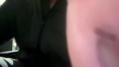 islander568004 online show from September 27, 1:43 am