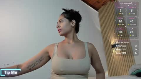 IslaScott online show from April 19, 9:19 am