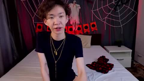 Snapshot of islendtakumi chatting on October 30, 5:31 am Takumi online show from October 30, 5:31 am