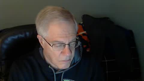 islesman22 online show from December 1, 10:53 pm