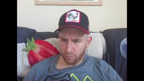 Snapshot of israeli_tall chatting on December 5, 10:12 am Tall Jewish Ginger DOM online show from December 5, 10:12 am