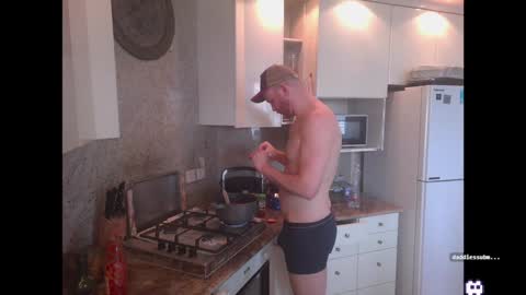 Snapshot of israeli_tall chatting on December 12, 1:17 pm Tall Jewish Ginger DOM online show from December 12, 1:17 pm