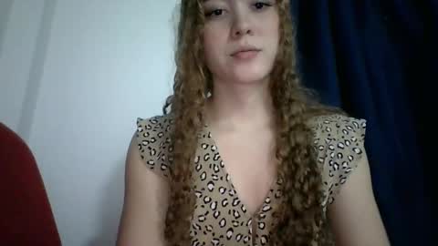 Snapshot of issa30213 chatting on December 6, 2:24 am Issa online show from December 6, 2:24 am