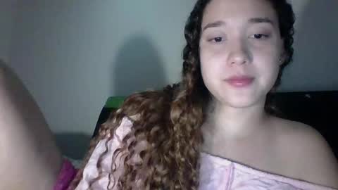 Snapshot of issa30213 chatting on December 5, 2:20 am Issa online show from December 5, 2:20 am