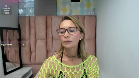 ISSA MILF online show from March 30, 2:29 pm