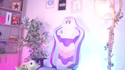 ISSA  online show from February 17, 12:45 pm