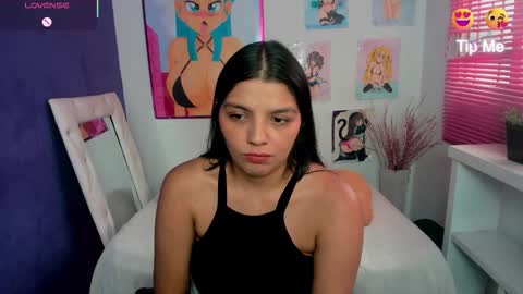 Issa  online show from November 25, 3:23 pm