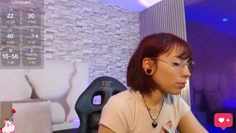 Snapshot of issa_tay1 chatting on October 20, 7:47 pm Issa online show from October 20, 7:47 pm