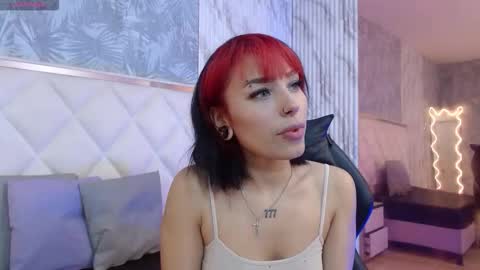 Snapshot of issa_tay1 chatting on February 11, 3:11 am Issa online show from February 11, 3:11 am