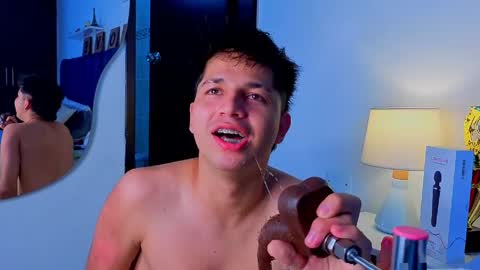 Issac online show from April 18, 4:27 am