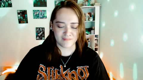 Yiz online show from December 14, 3:51 am