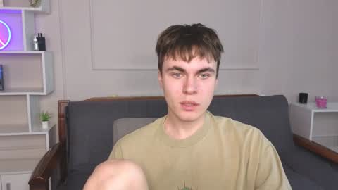 Snapshot of istairee chatting on January 8, 10:04 am Maks online show from January 8, 10:04 am