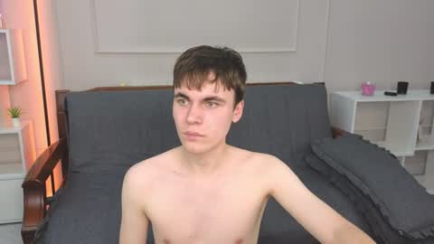 Snapshot of istairee chatting on January 13, 12:24 pm Maks online show from January 13, 12:24 pm