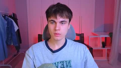 Snapshot of istairee chatting on February 26, 12:47 pm Maks online show from February 26, 12:47 pm