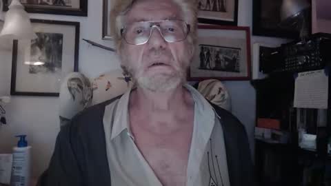 ImYourBitch online show from May 4, 3:02 am