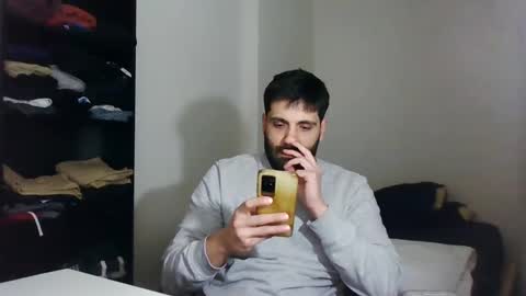 Snapshot of italianboybcn chatting on January 17, 8:22 pm italianboybcn online show from January 17, 8:22 pm