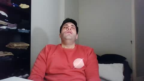 Snapshot of italianboybcn chatting on January 31, 8:01 am italianboybcn online show from January 31, 8:01 am