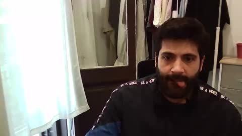 Snapshot of italianboybcn chatting on October 3, 6:54 am italianboybcn online show from October 3, 6:54 am