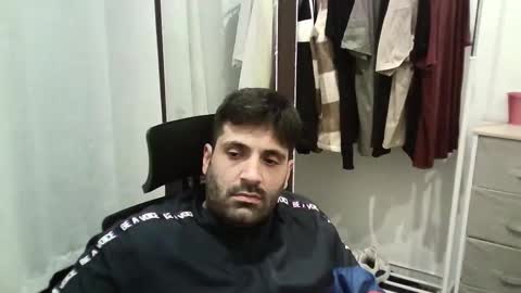 italianboybcn online show from November 5, 9:15 pm