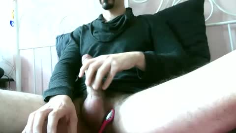 italianmonsterD online show from May 17, 8:23 am