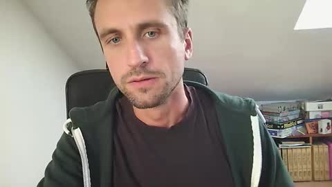 Snapshot of italiano116116 chatting on October 1, 2:12 pm italiano116116 online show from October 1, 2:12 pm