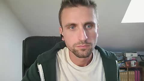 Snapshot of italiano116116 chatting on October 10, 1:21 pm italiano116116 online show from October 10, 1:21 pm