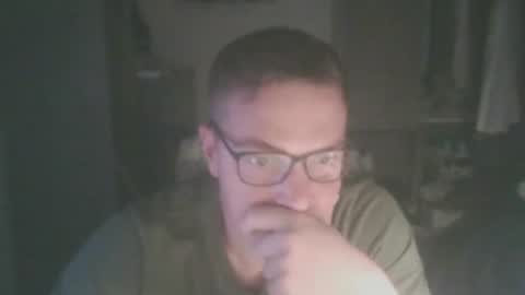 Snapshot of italianslavexoxo chatting on October 18, 6:41 pm S online show from October 18, 6:41 pm