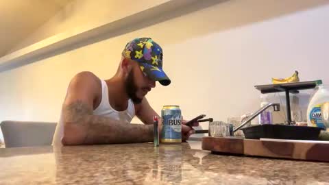 Snapshot of italianstalian777 chatting on November 17, 6:46 pm italianstalian777 online show from November 17, 6:46 pm