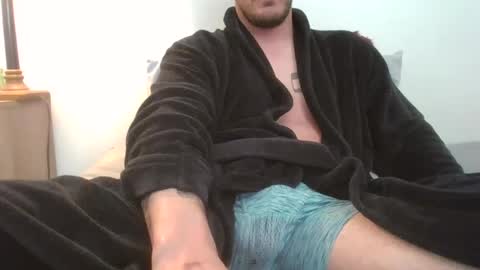 Snapshot of italianstallion69123 chatting on December 2, 8:22 pm italianstallion69123 online show from December 2, 8:22 pm