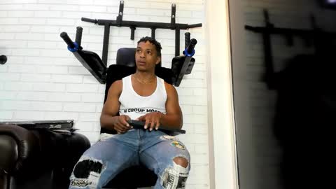 Italo Moore online show from December 22, 11:29 am