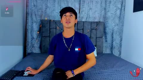 Snapshot of ithan_kingtwin chatting on June 15, 6:54 pm ithan_kingtwin online show from June 15, 6:54 pm