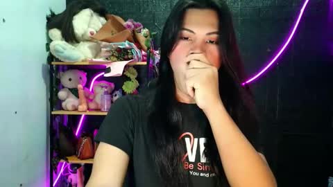 its_chloe20 online show from May 17, 12:45 pm