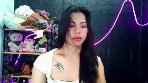 its_chloe20 online show from May 22, 4:08 am