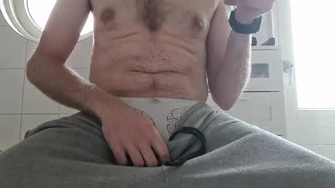 Snapshot of its_me_mave chatting on February 15, 3:17 pm Dutch online show from February 15, 3:17 pm