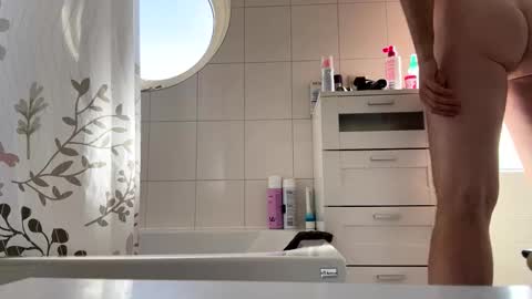 Snapshot of its_me_mave chatting on September 12, 2:50 pm Dutch online show from September 12, 2:50 pm