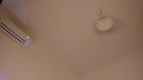 Isabella online show from October 30, 4:30 pm