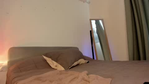 Isabella online show from April 14, 10:43 am