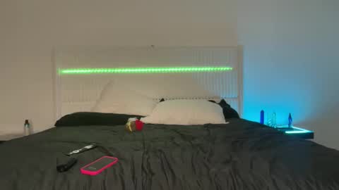 Snapshot of itscaylawatsun chatting on February 26, 2:04 am itscaylawatsun online show from February 26, 2:04 am