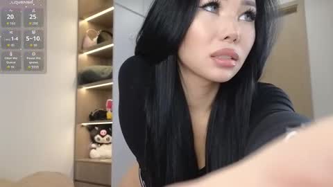 Snapshot of itsdevilcat chatting on February 25, 1:37 am Queen Liya online show from February 25, 1:37 am