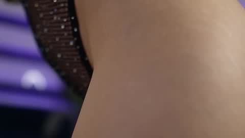 Snapshot of itsivylicious_ chatting on February 23, 9:01 pm Your Ivy online show from February 23, 9:01 pm